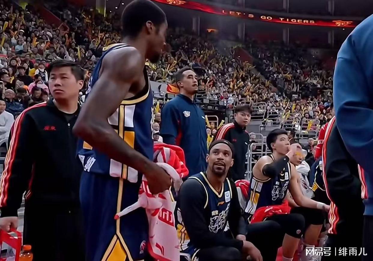 皇冠体育入口-晋粤大战后！迪亚洛惨遭重罚，广东队还要挖人，杜锋招募法耶？